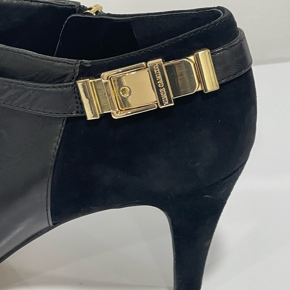 Vince Camuto Ankle Bootie size 10 - Picture 8 of 8